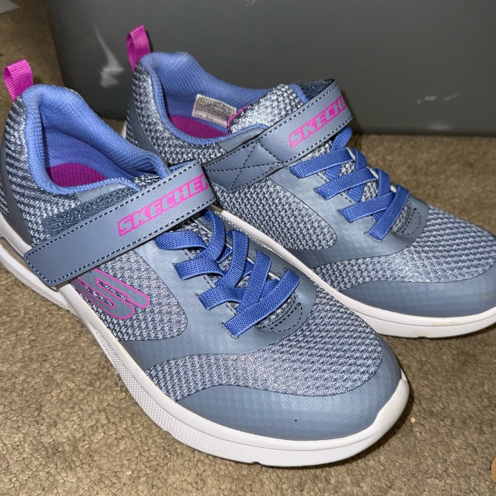 Skechers Girls Sneakers‎ Size 3.5